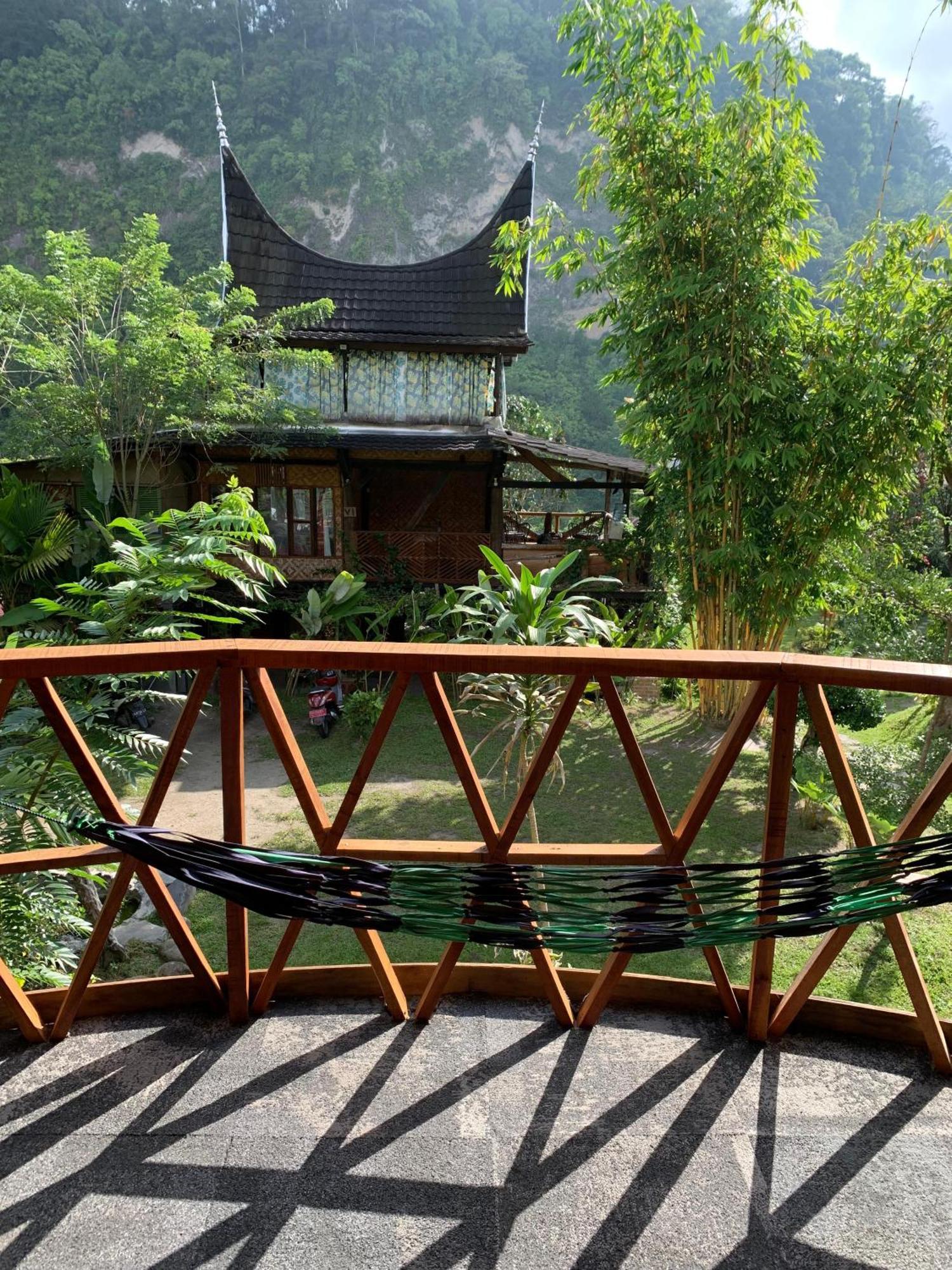 Canyon Jungle Stay Bukittinggi Exterior foto